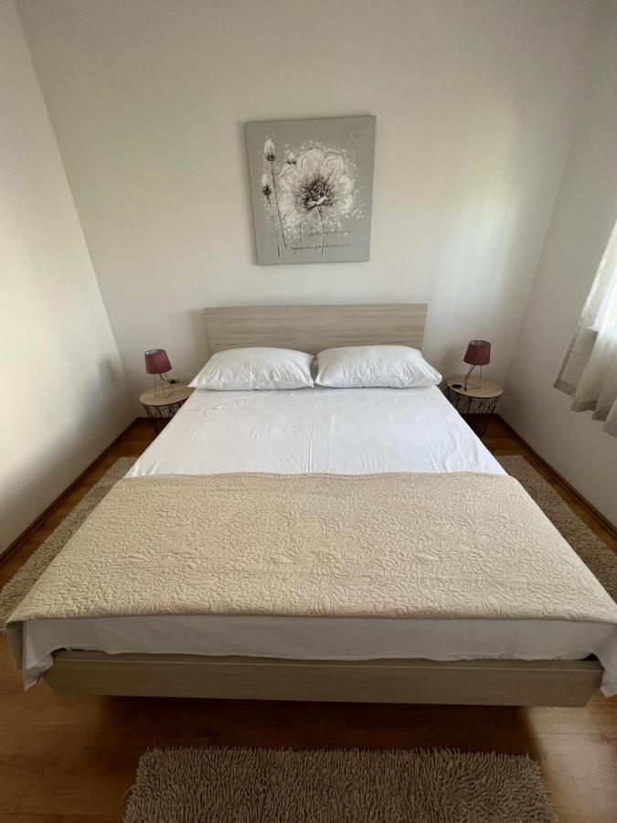 Apartman Burcul Sukošan Екстериор снимка