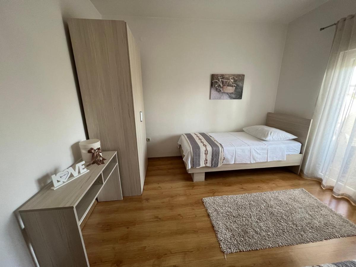 Apartman Burcul Sukošan Екстериор снимка